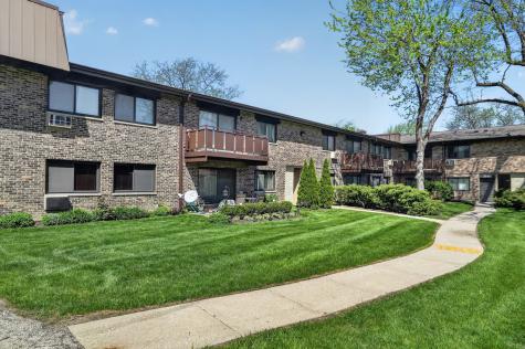 2638 North Windsor Drive Arlington Heights IL 60004