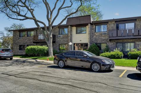 2638 North Windsor Drive Arlington Heights IL 60004