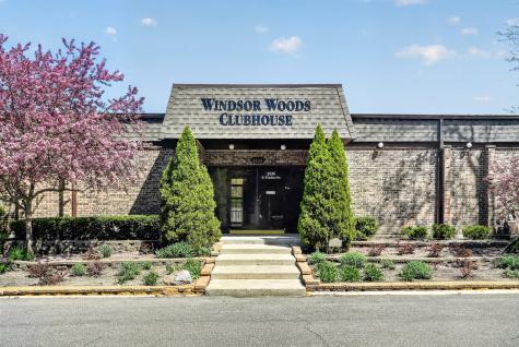 2638 North Windsor Drive Arlington Heights IL 60004