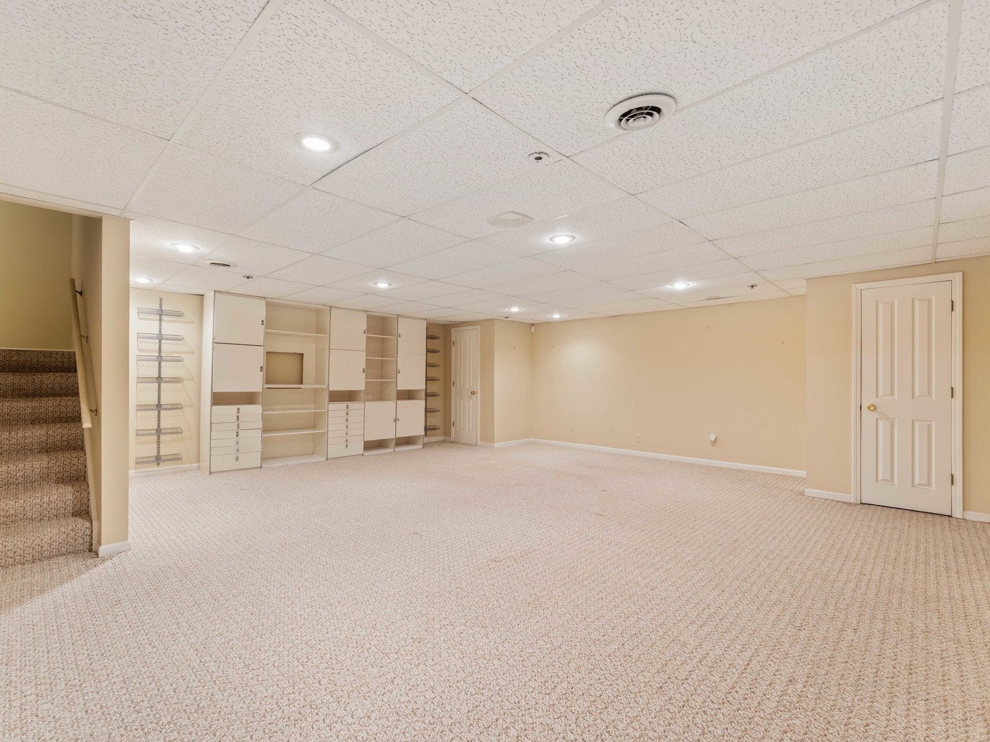 60 Tanglewood Drive Glen Ellyn IL 60137