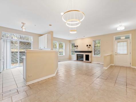 60 Tanglewood Drive Glen Ellyn IL 60137