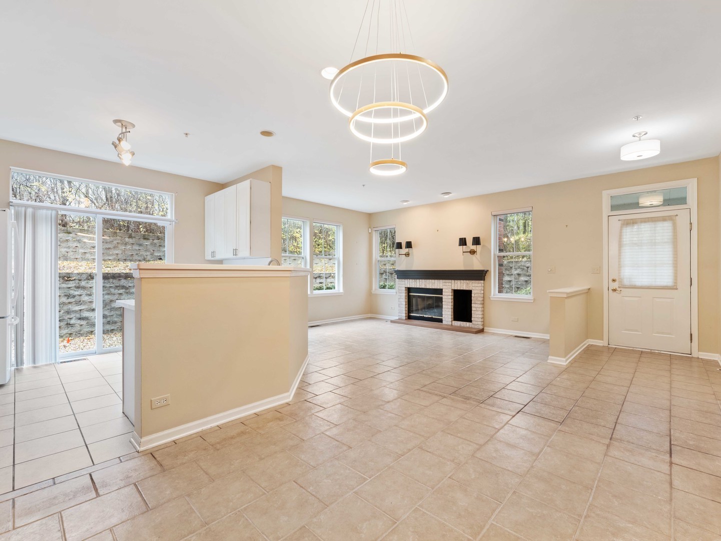 60 Tanglewood Drive Glen Ellyn IL 60137