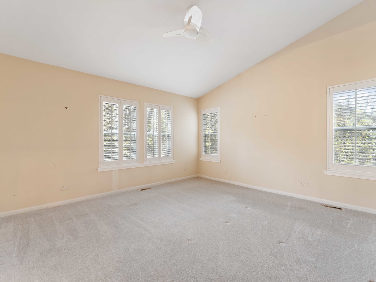 60 Tanglewood Drive Glen Ellyn IL 60137