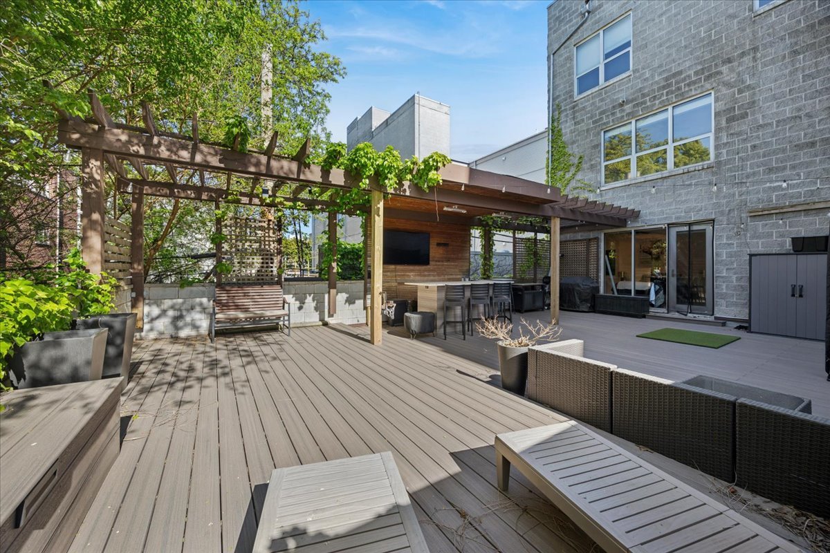 1850 West Division Street Chicago IL 60622