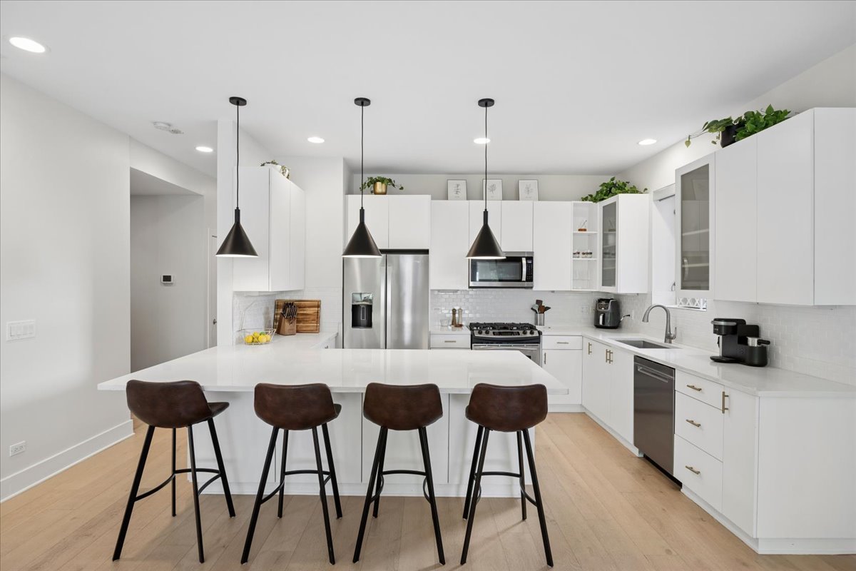 1850 West Division Street Chicago IL 60622
