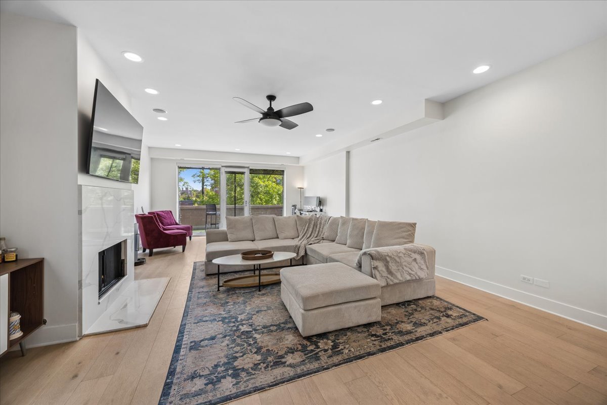1850 West Division Street Chicago IL 60622