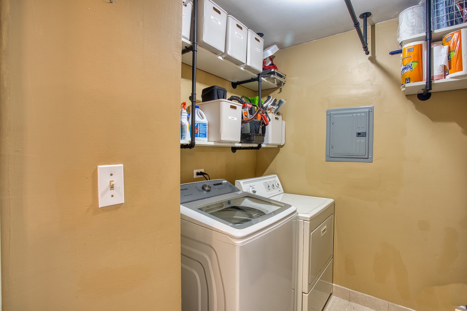 7070 Newport Drive Woodridge IL 60517