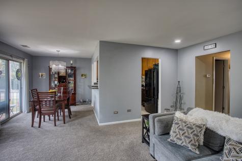 7070 Newport Drive Woodridge IL 60517