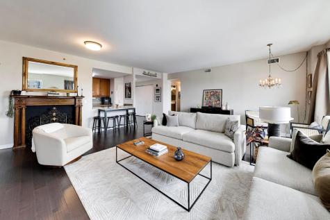 77 South Evergreen Avenue Arlington Heights IL 60005