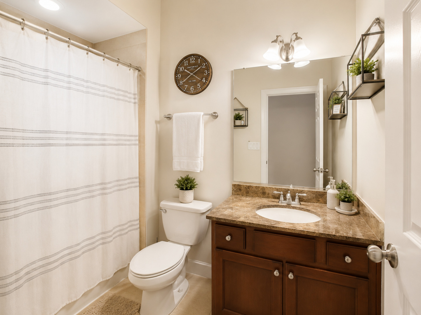 1625 West Estes Avenue Chicago IL 60626