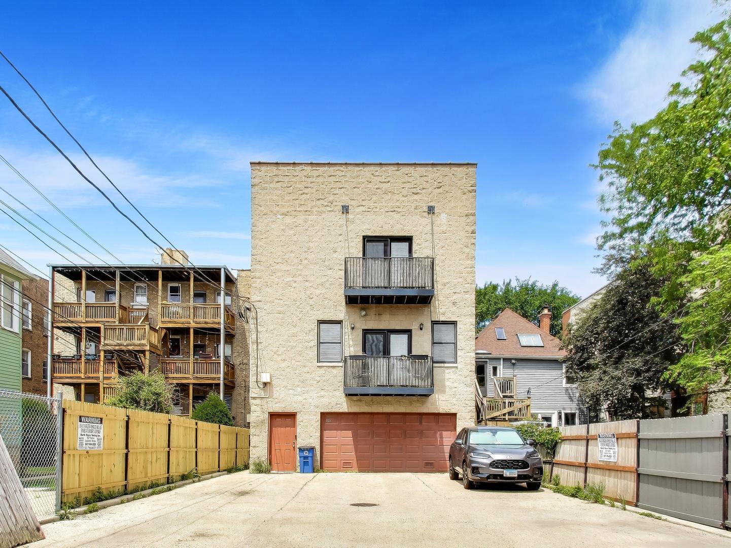 1625 West Estes Avenue Chicago IL 60626
