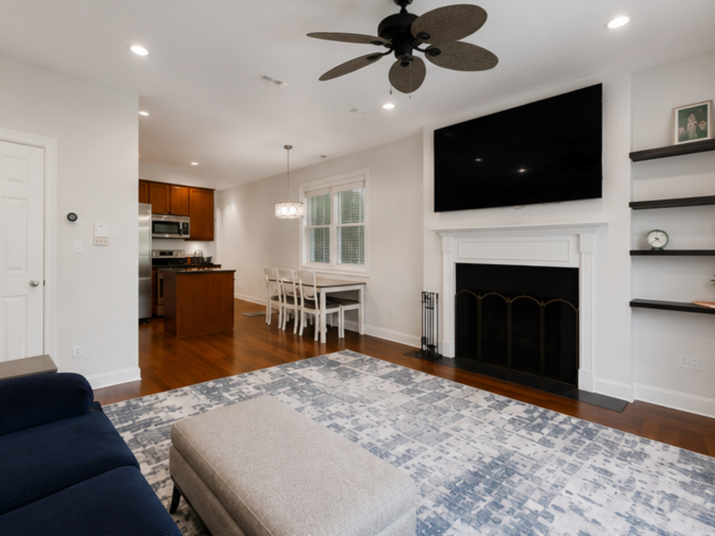 1625 West Estes Avenue Chicago IL 60626