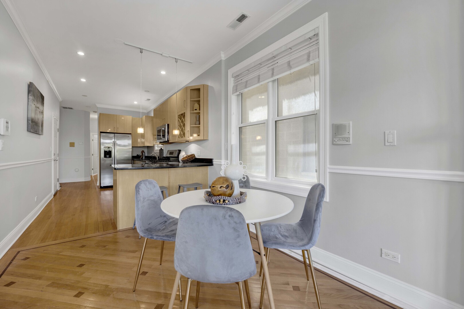 2637 West Belmont Avenue Chicago IL 60618