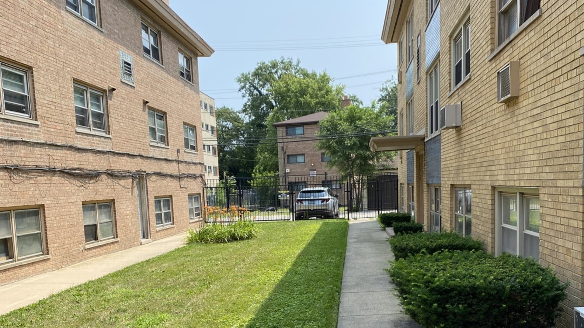 9215 South Cottage Grove Avenue Chicago IL 60619