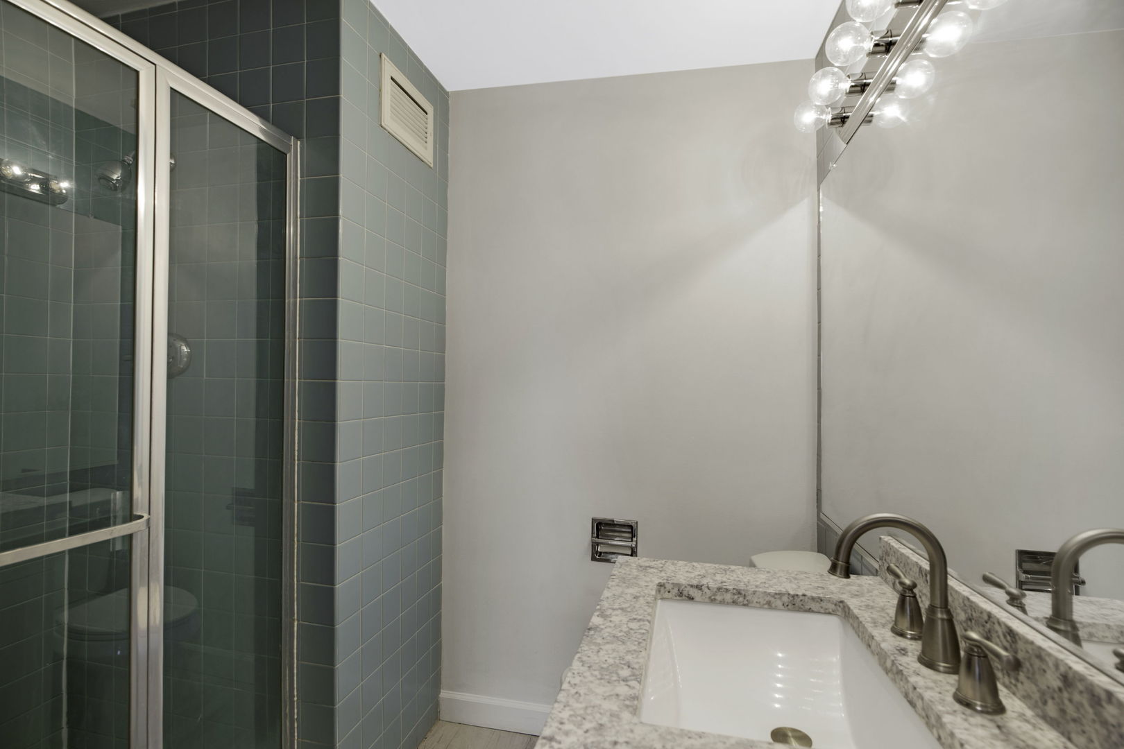 601 East 32nd Street Chicago IL 60616