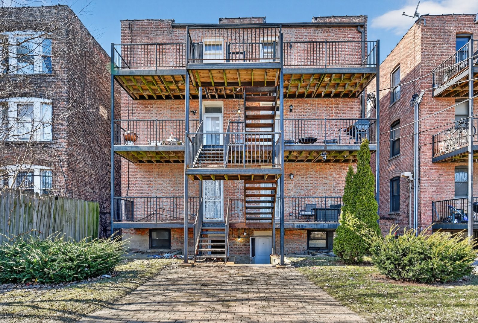 5207 South Indiana Avenue Chicago IL 60615