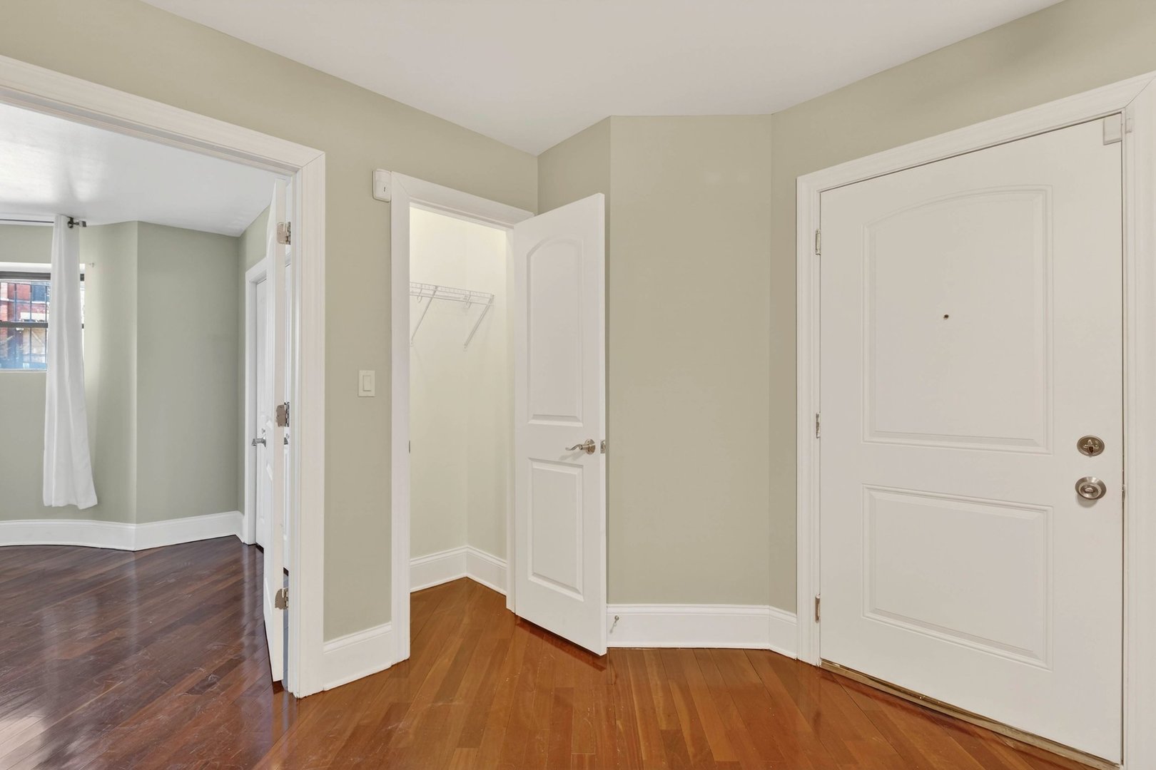 5207 South Indiana Avenue Chicago IL 60615