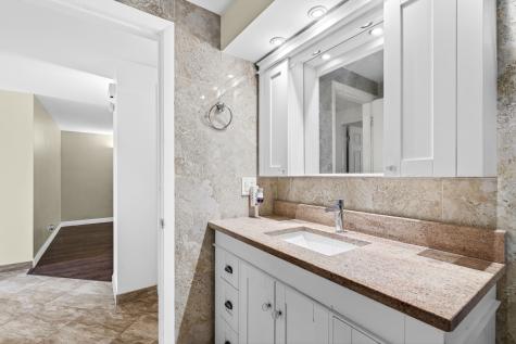4730 North Kenneth Avenue Chicago IL 60630
