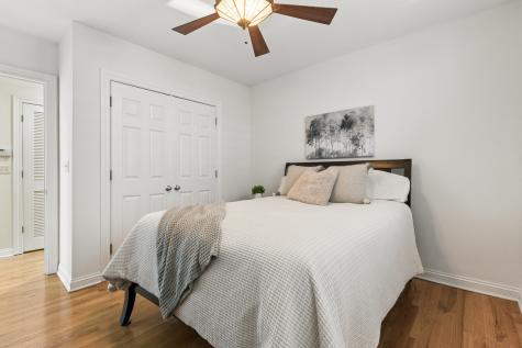 1152 West Roscoe Street Chicago IL 60657