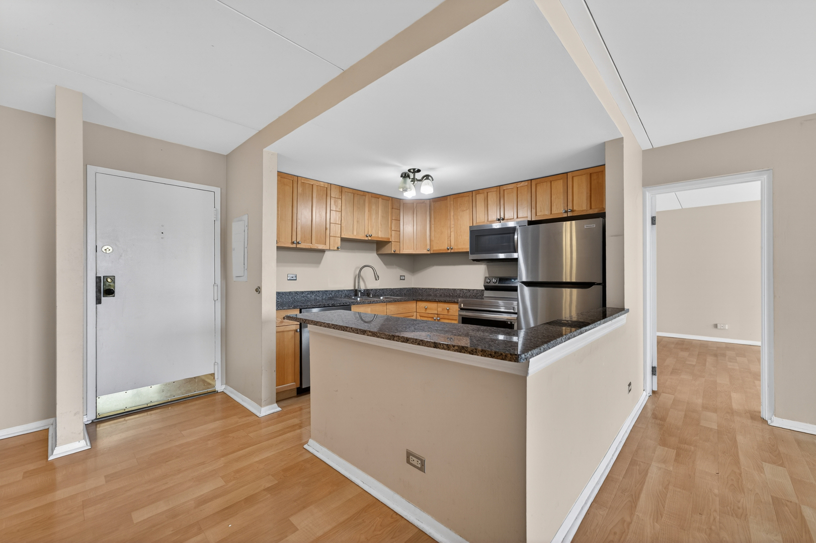 2015 South Finley Road Lombard IL 60148