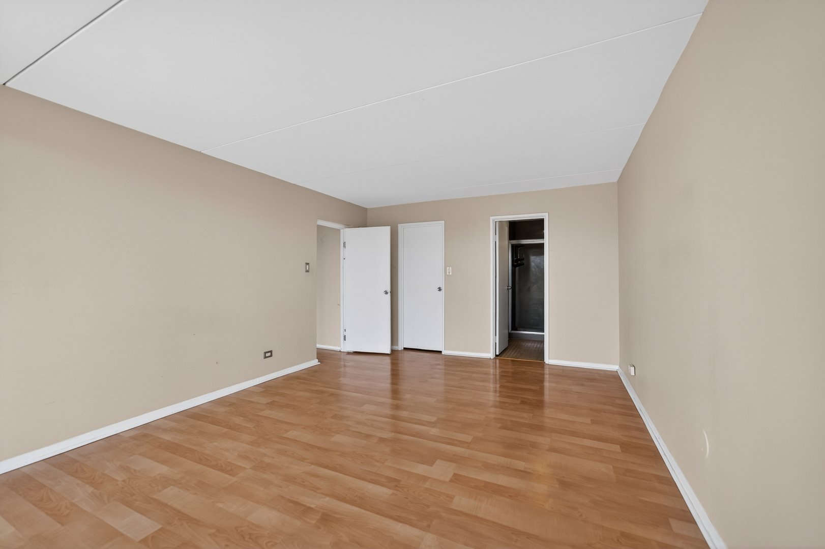 2015 South Finley Road Lombard IL 60148