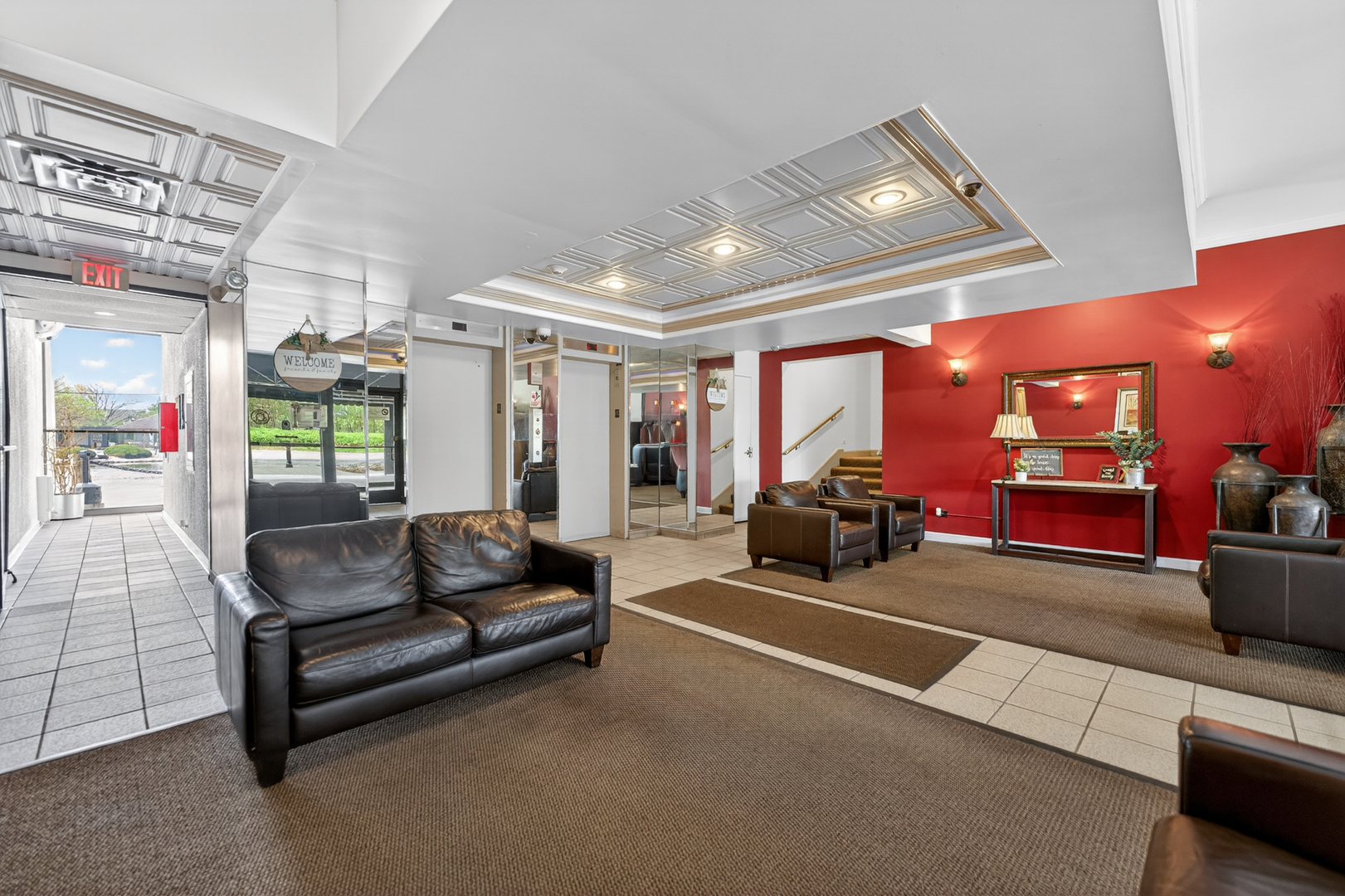 2015 South Finley Road Lombard IL 60148