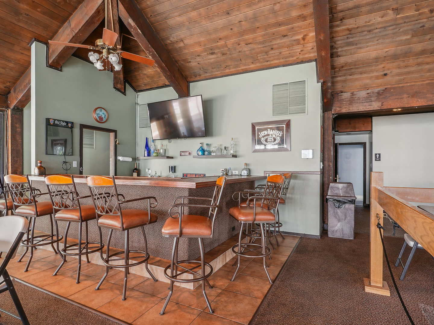 2015 South Finley Road Lombard IL 60148