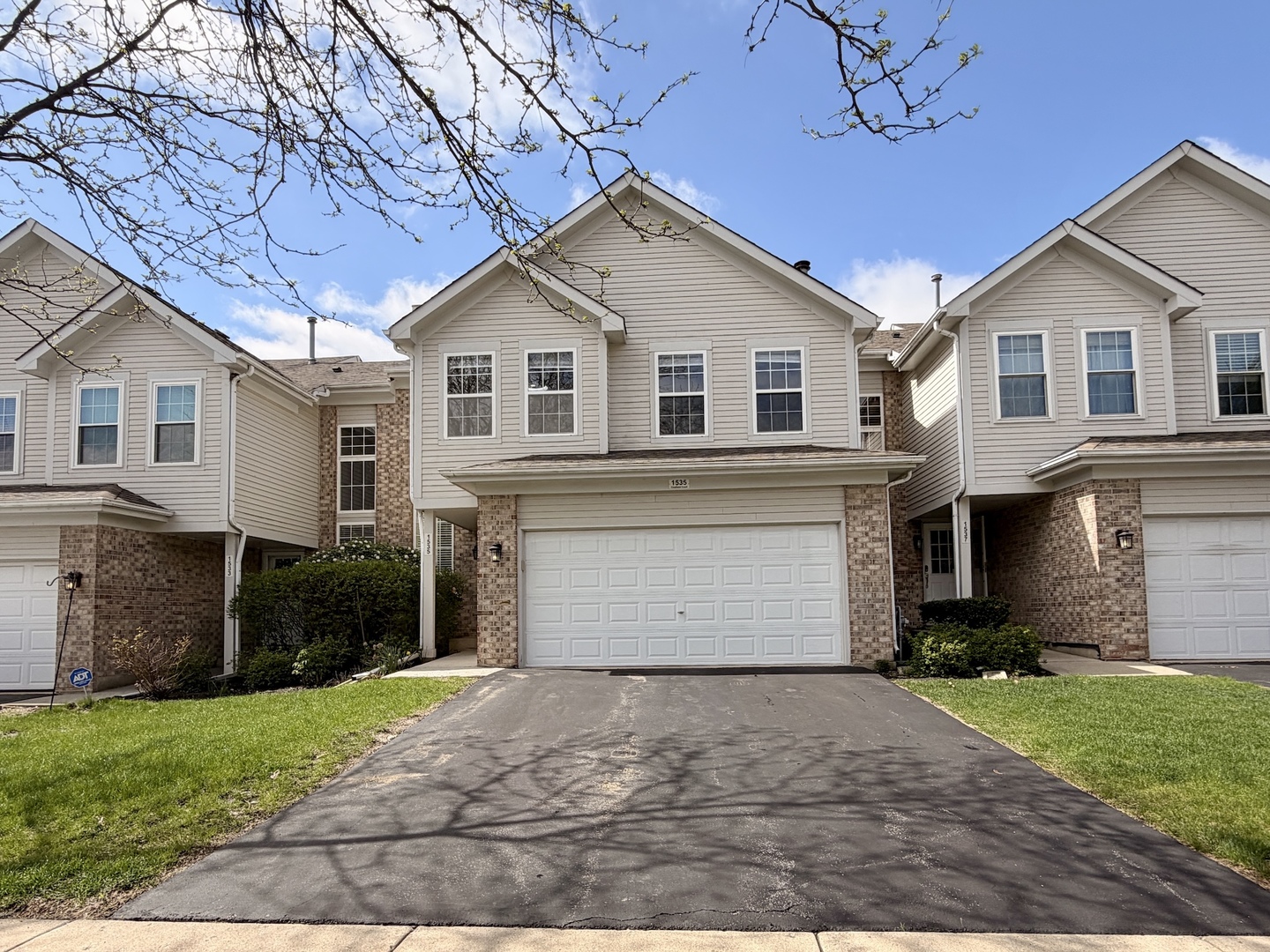 1535 Chatfield Court Roselle IL 60172