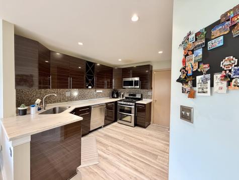 1535 Chatfield Court Roselle IL 60172