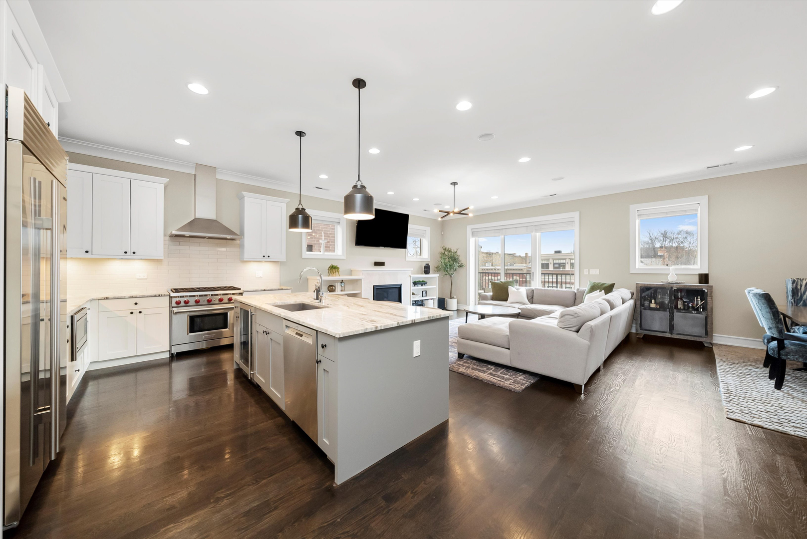 1042 West Altgeld Street Chicago IL 60614