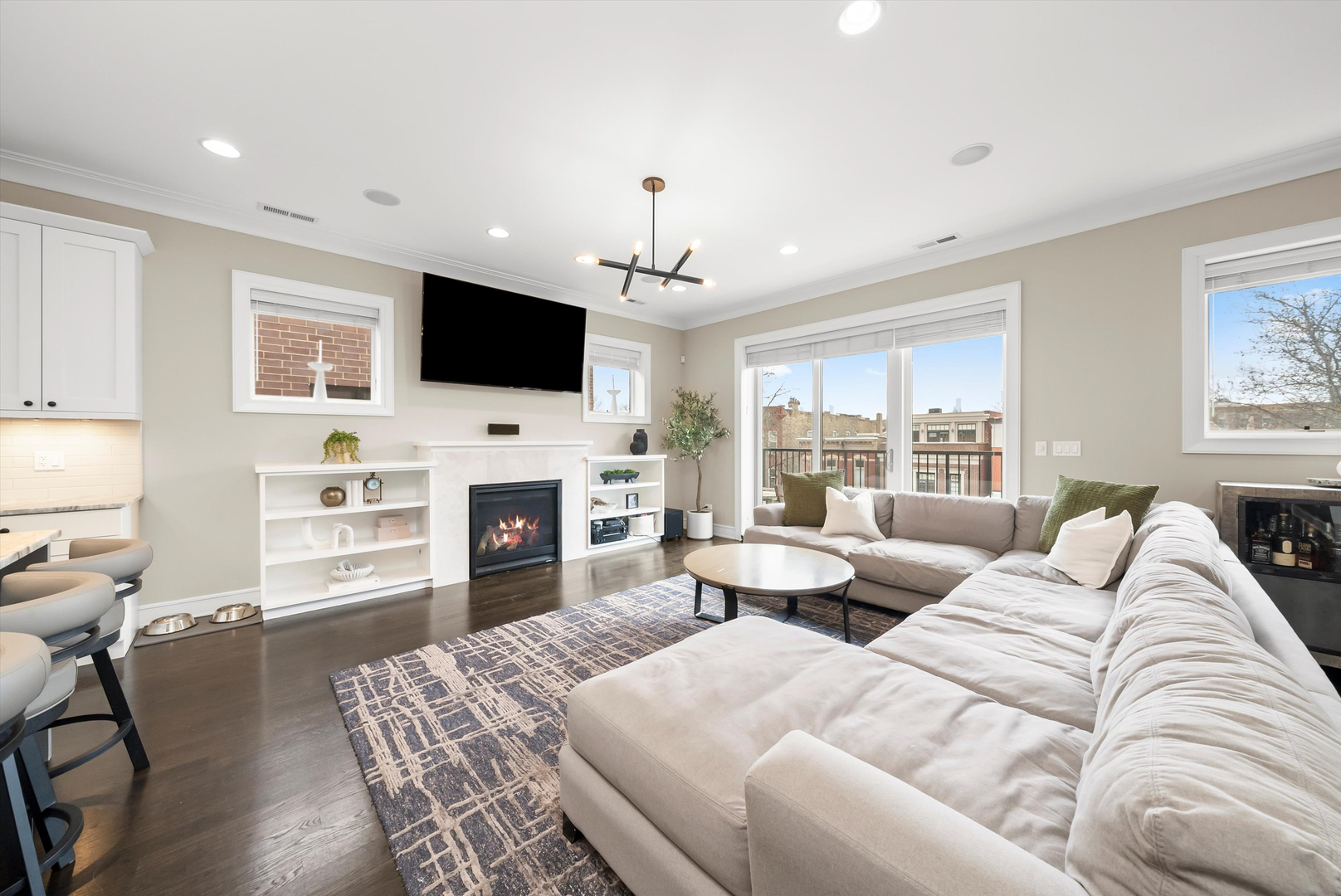 1042 West Altgeld Street Chicago IL 60614
