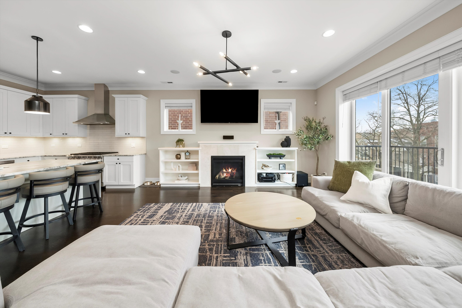 1042 West Altgeld Street Chicago IL 60614