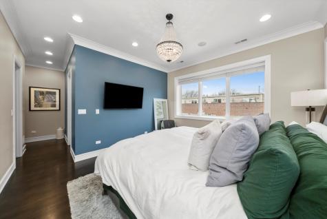 1042 West Altgeld Street Chicago IL 60614