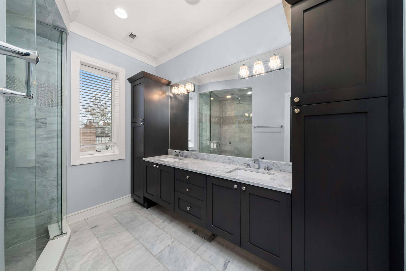 1042 West Altgeld Street Chicago IL 60614