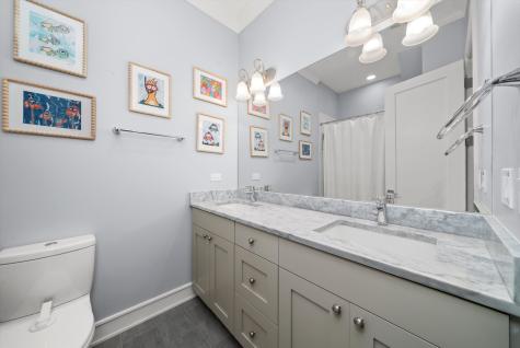 1042 West Altgeld Street Chicago IL 60614