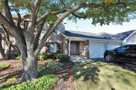 676 West Cross Creek Drive Roselle IL 60172