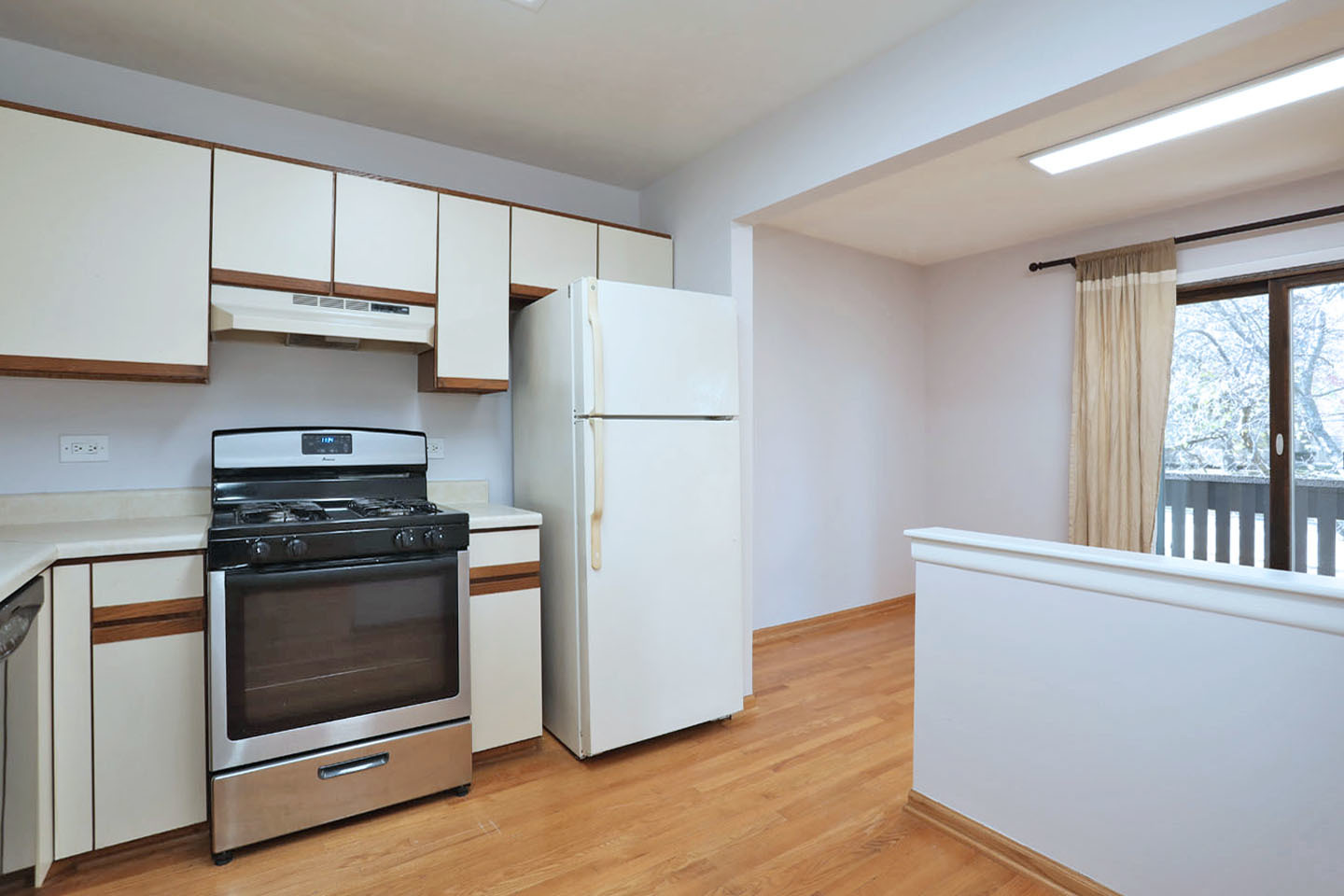 676 West Cross Creek Drive Roselle IL 60172