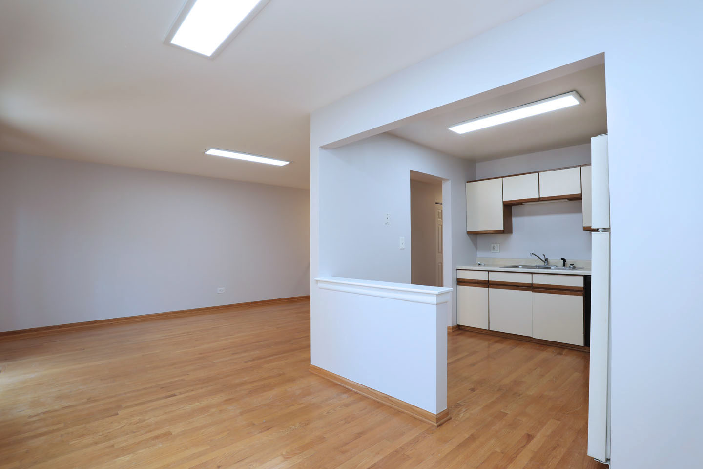 676 West Cross Creek Drive Roselle IL 60172