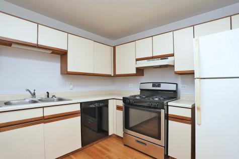 676 West Cross Creek Drive Roselle IL 60172