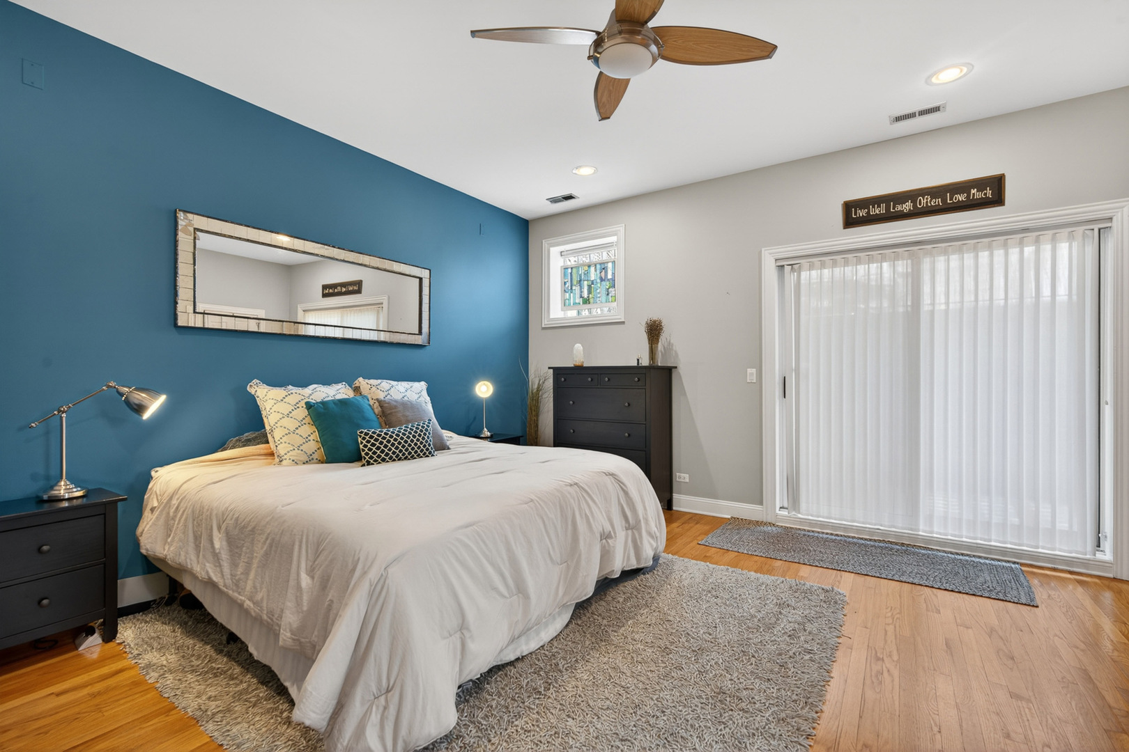 4341 North Mozart Street Chicago IL 60618