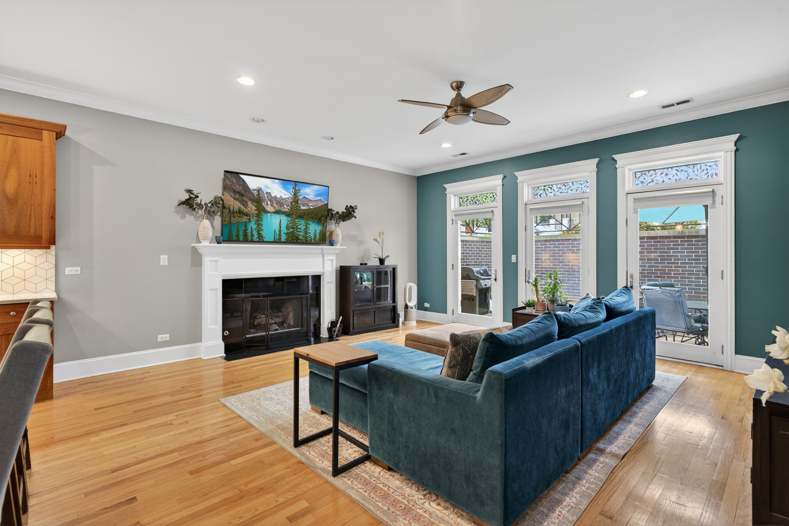 4341 North Mozart Street Chicago IL 60618