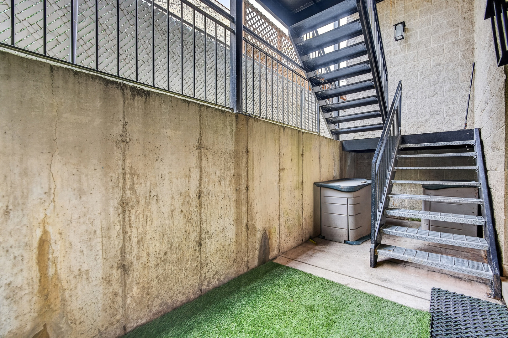 4341 North Mozart Street Chicago IL 60618