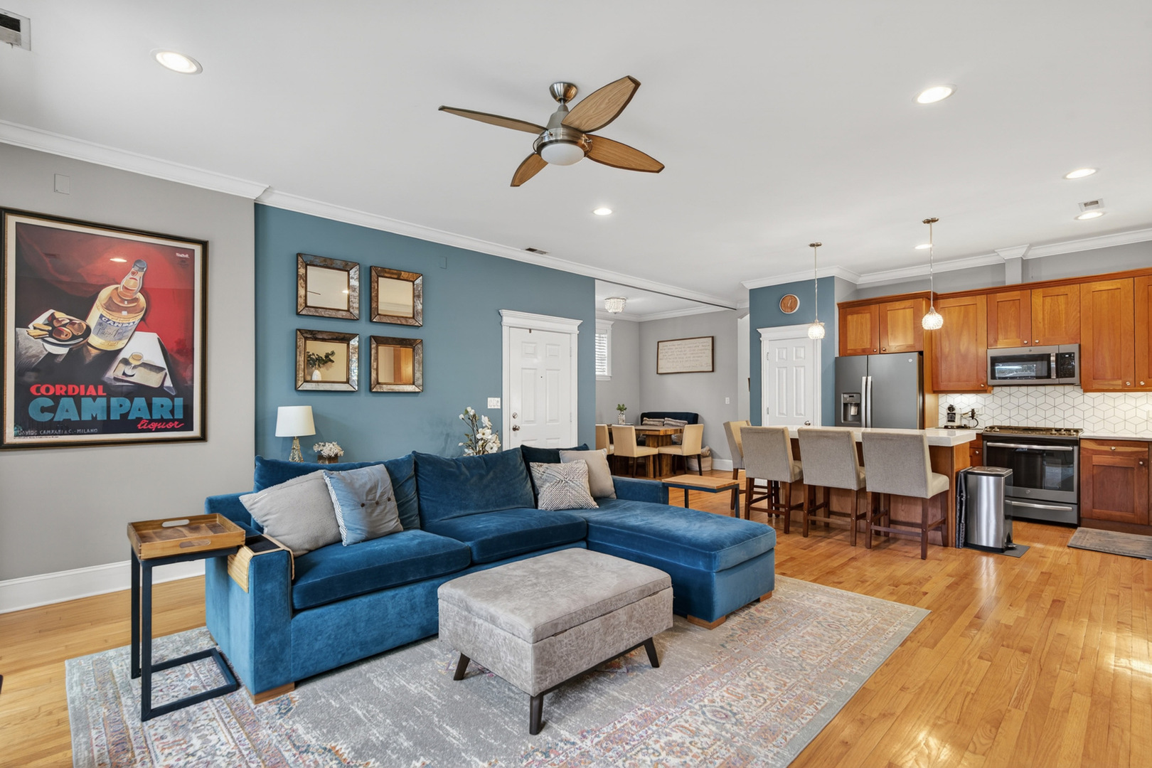 4341 North Mozart Street Chicago IL 60618