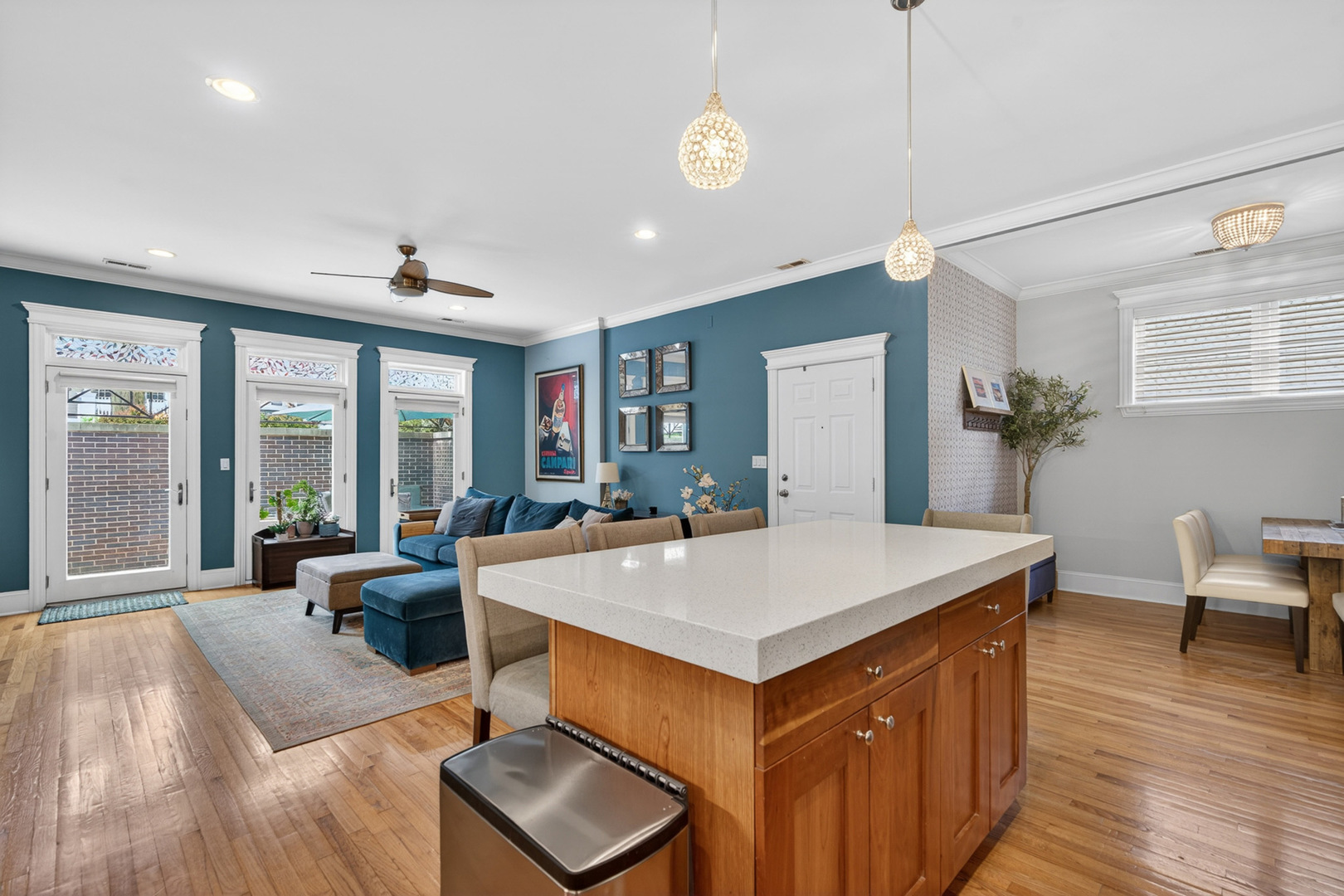 4341 North Mozart Street Chicago IL 60618