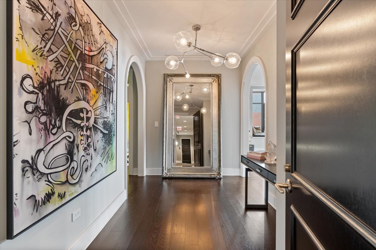 118 East Erie Street Chicago IL 60611