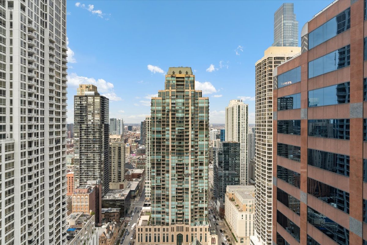 118 East Erie Street Chicago IL 60611