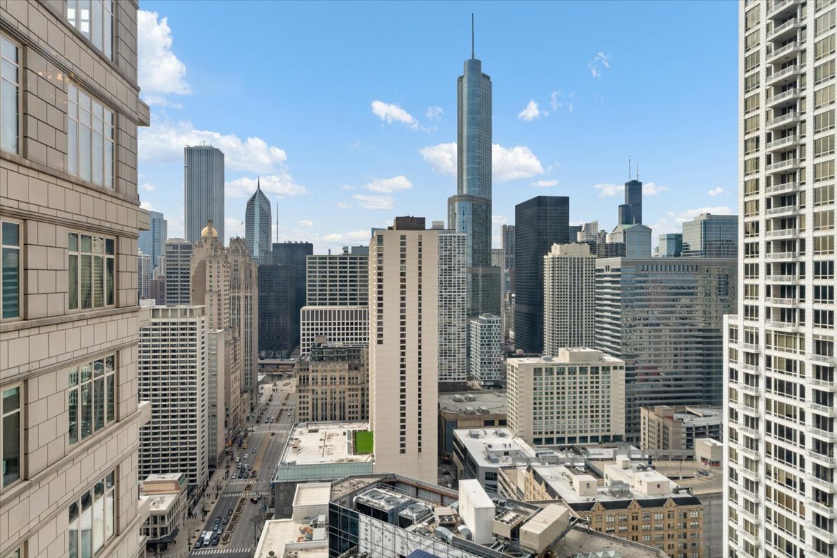 118 East Erie Street Chicago IL 60611