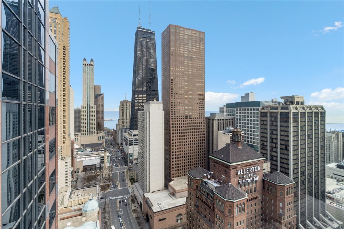 118 East Erie Street Chicago IL 60611