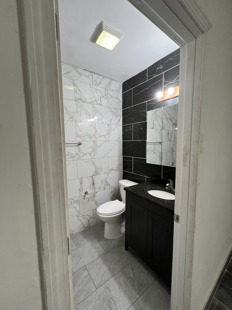 3008 West Flournoy Street Chicago IL 60612