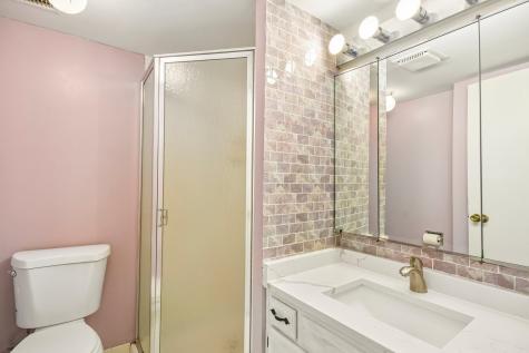 176 East Springbrook Drive Bloomingdale IL 60108